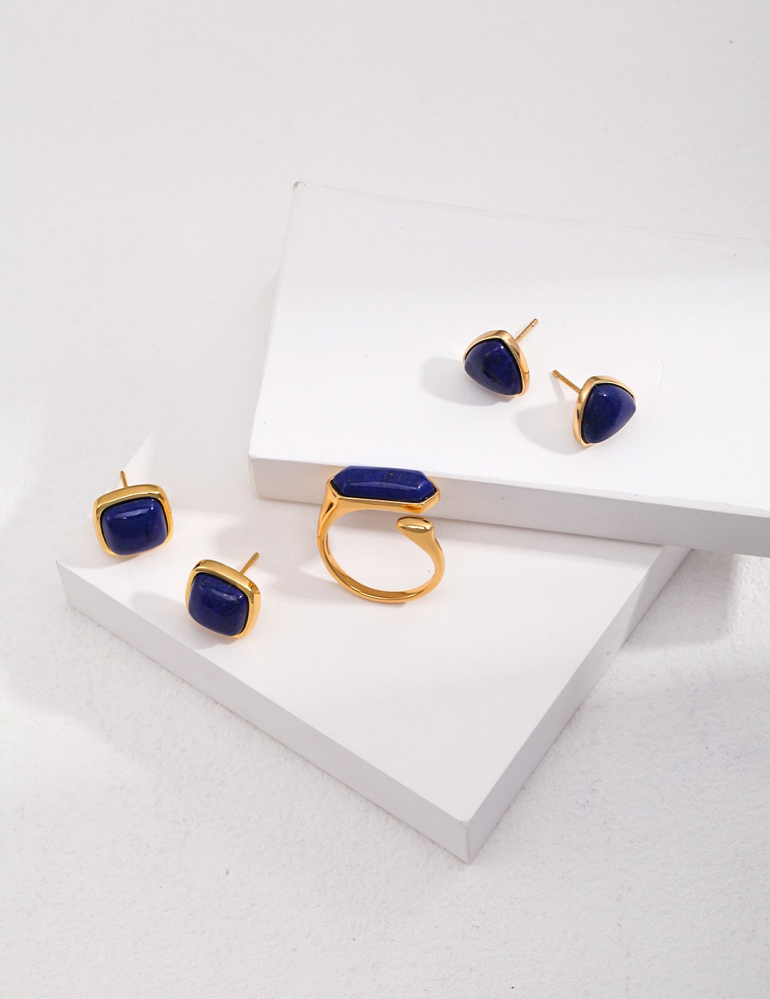 A handcrafted Natural Lapis Lazuli Ring featuring a deep blue lapis lazuli stone set in gold vermeil, showcasing its elegant design.