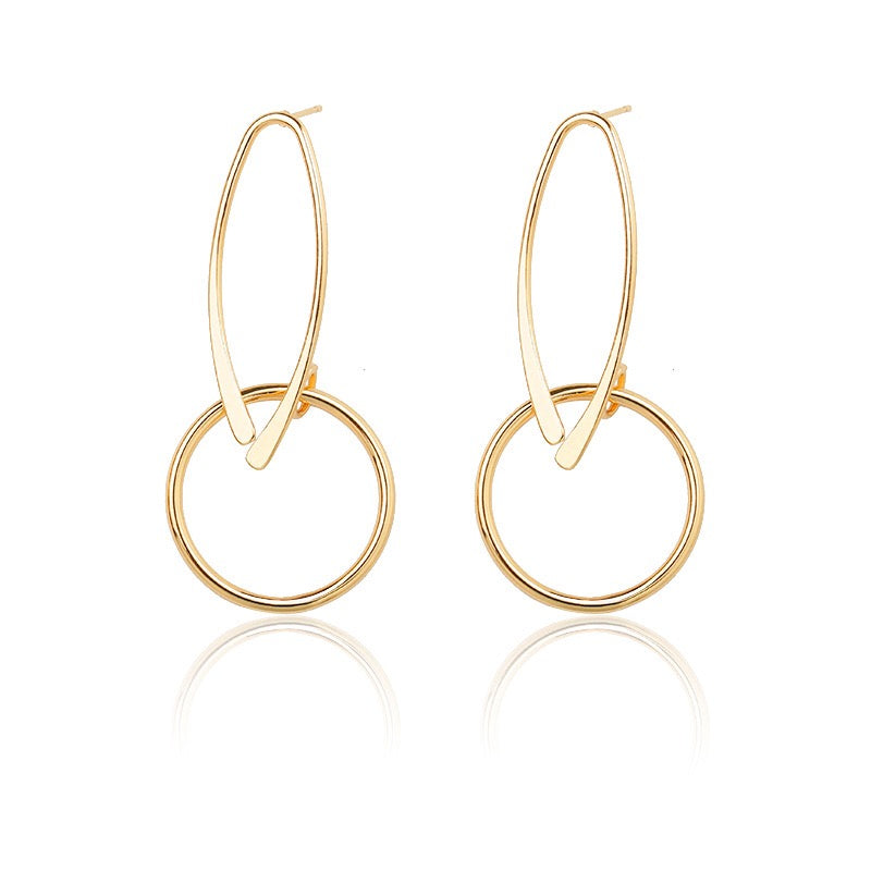 A pair of elegant Opening Oval Linked Round Hoop Earrings made from alloy, showcasing a unique linked design and lightweight structure.