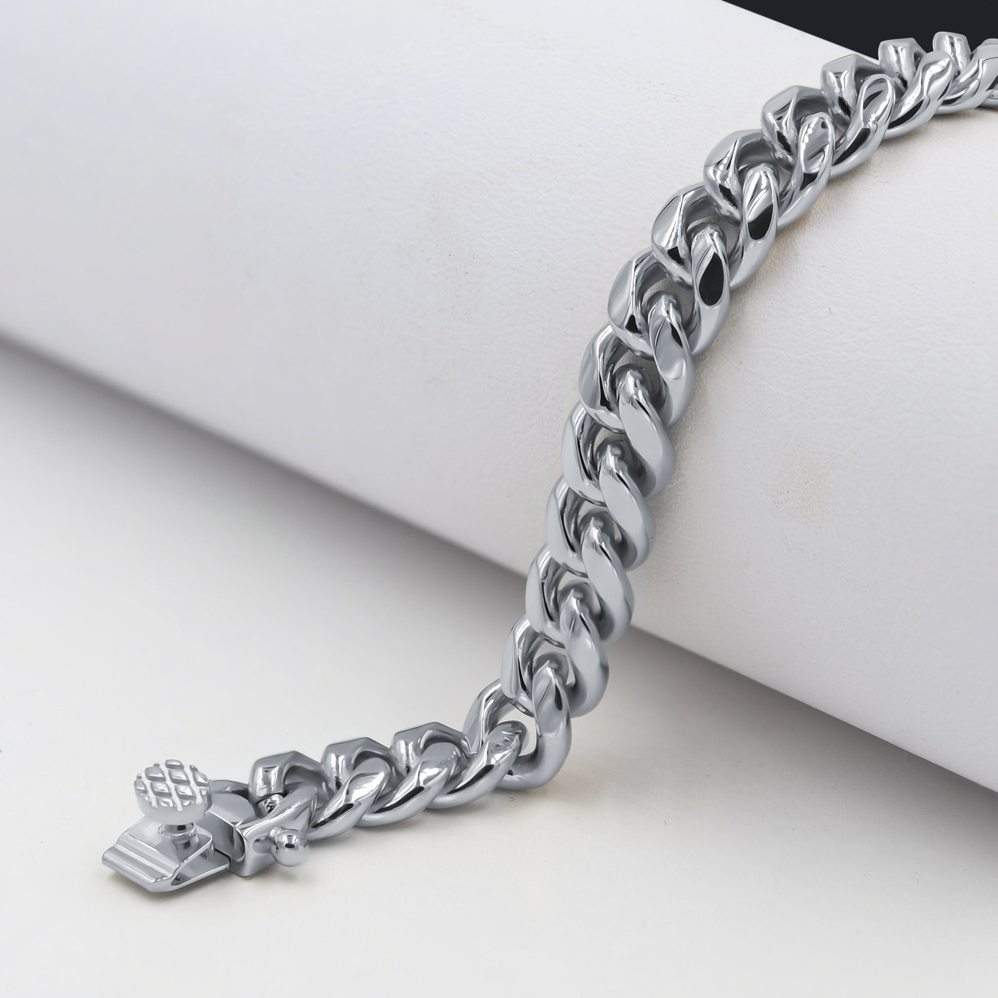 PARADISIACAL 8MM Steel Bracelet showcasing its chic design and micro pave prong set, perfect for stylish accessorizing.