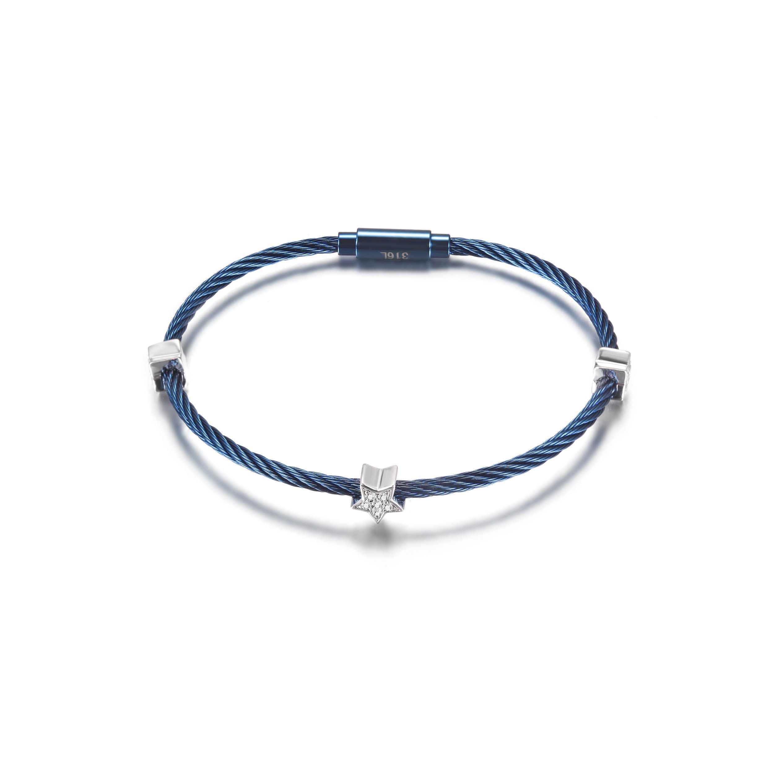 PAVÉ Star Stacking Cable Bracelet featuring 316L surgical stainless steel and 14K gold PVD plating, showcasing a modern and elegant design.