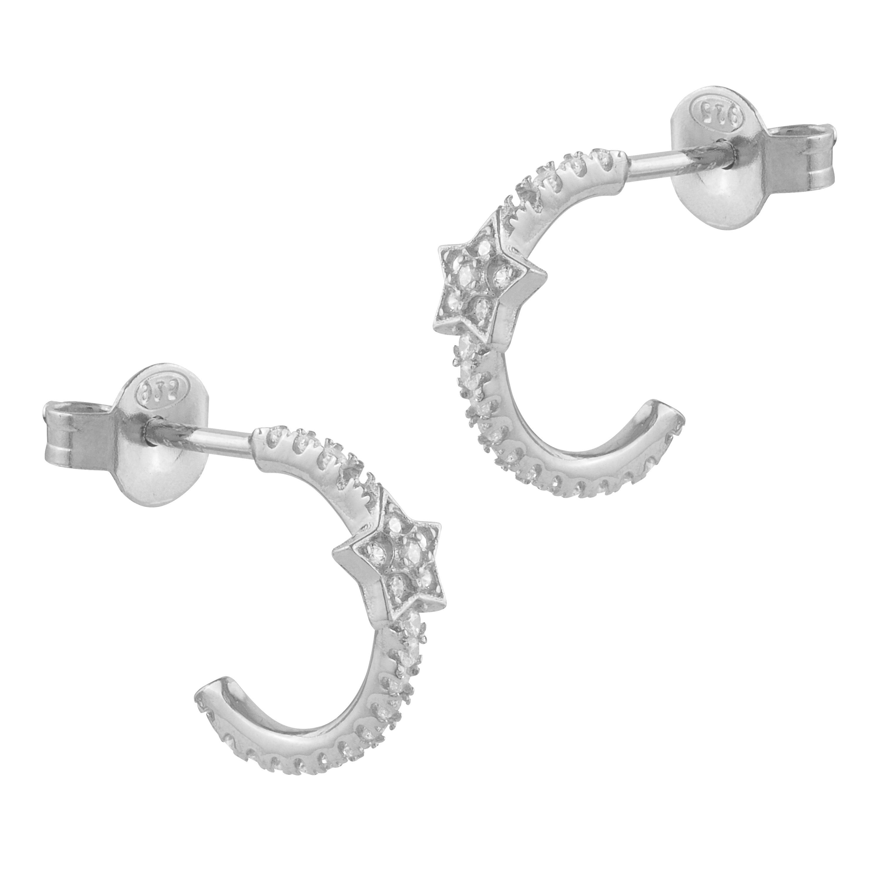 Pendientes de plata con circonitas en forma de estrella, elegantes y brillantes, perfectos para ocasiones especiales.