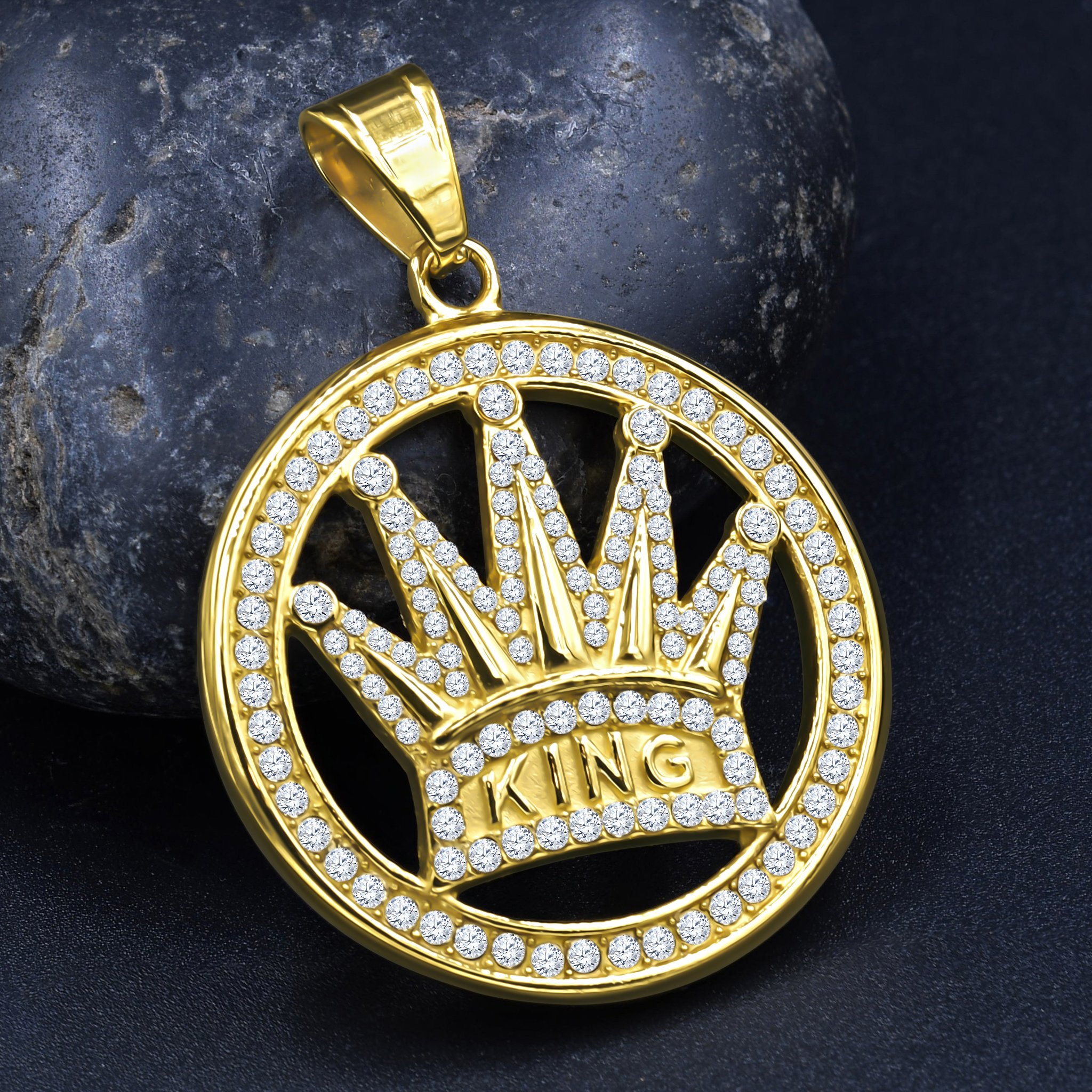 POUVOIR Pendant I 9310092 featuring a circular design with a crown and embellished with sparkling cubic zirconia stones.