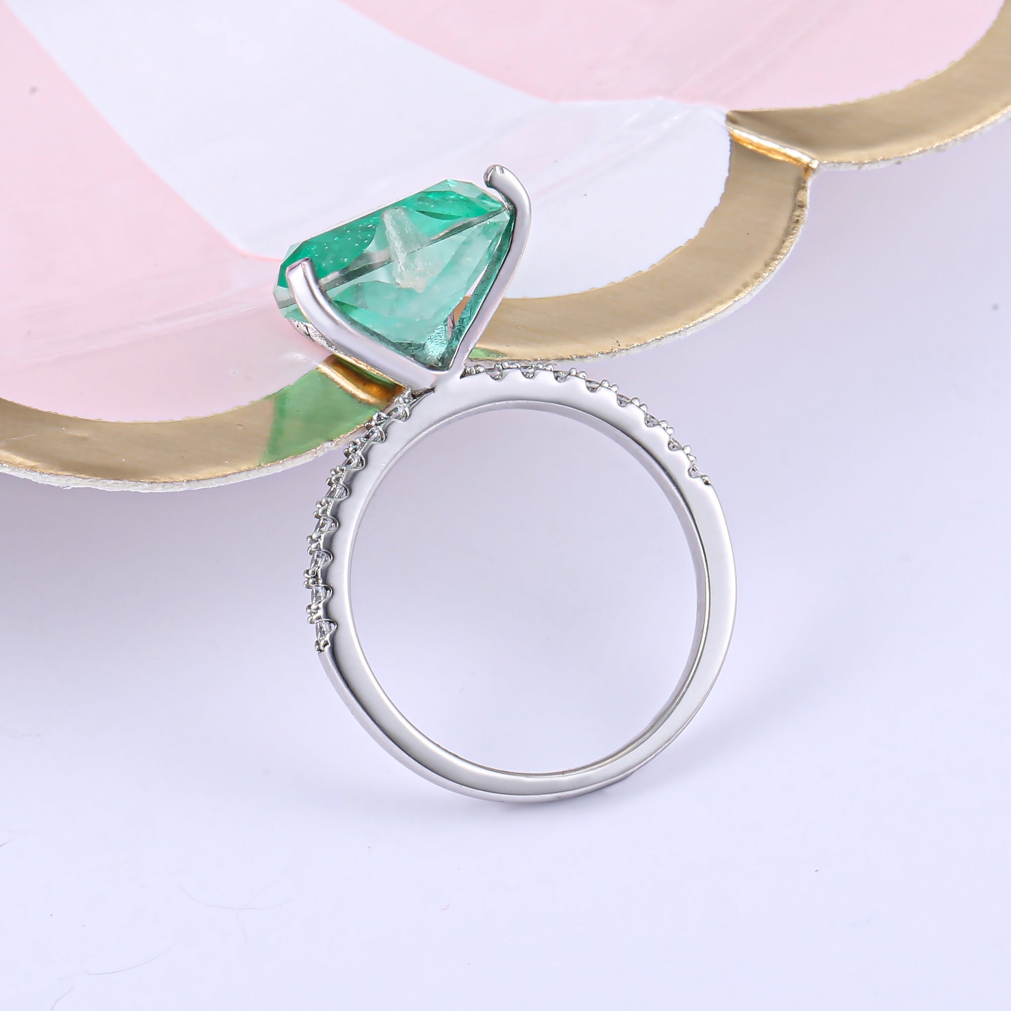 Romance Sweet Heart Ocean Blue Ring featuring a vibrant paraiba stone set in 925 sterling silver with white gold plating.