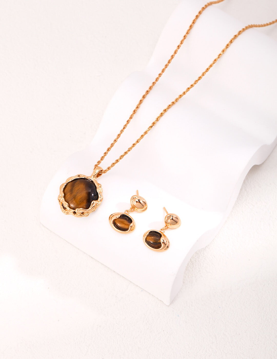 Round Charm Tiger Eye Stone Pendant Necklace featuring a gold vermeil chain and a stunning tiger eye stone pendant.