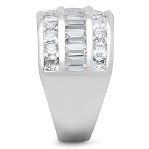 SS022 Silver 925 Sterling Silver Ring featuring a clear AAA Grade CZ stone, showcasing its elegant design and shiny finish.