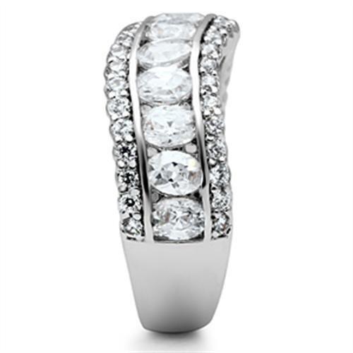 SS029 Silver 925 Sterling Silver Ring featuring a clear AAA Grade CZ stone, showcasing elegance and quality craftsmanship.