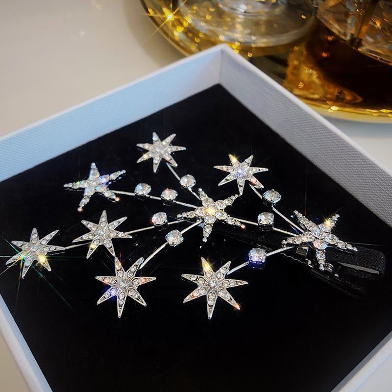 A beautiful Shining Star Tree Hair Clip featuring intricate alloy design and sparkling rhinestones, perfect for elegant hairstyles.