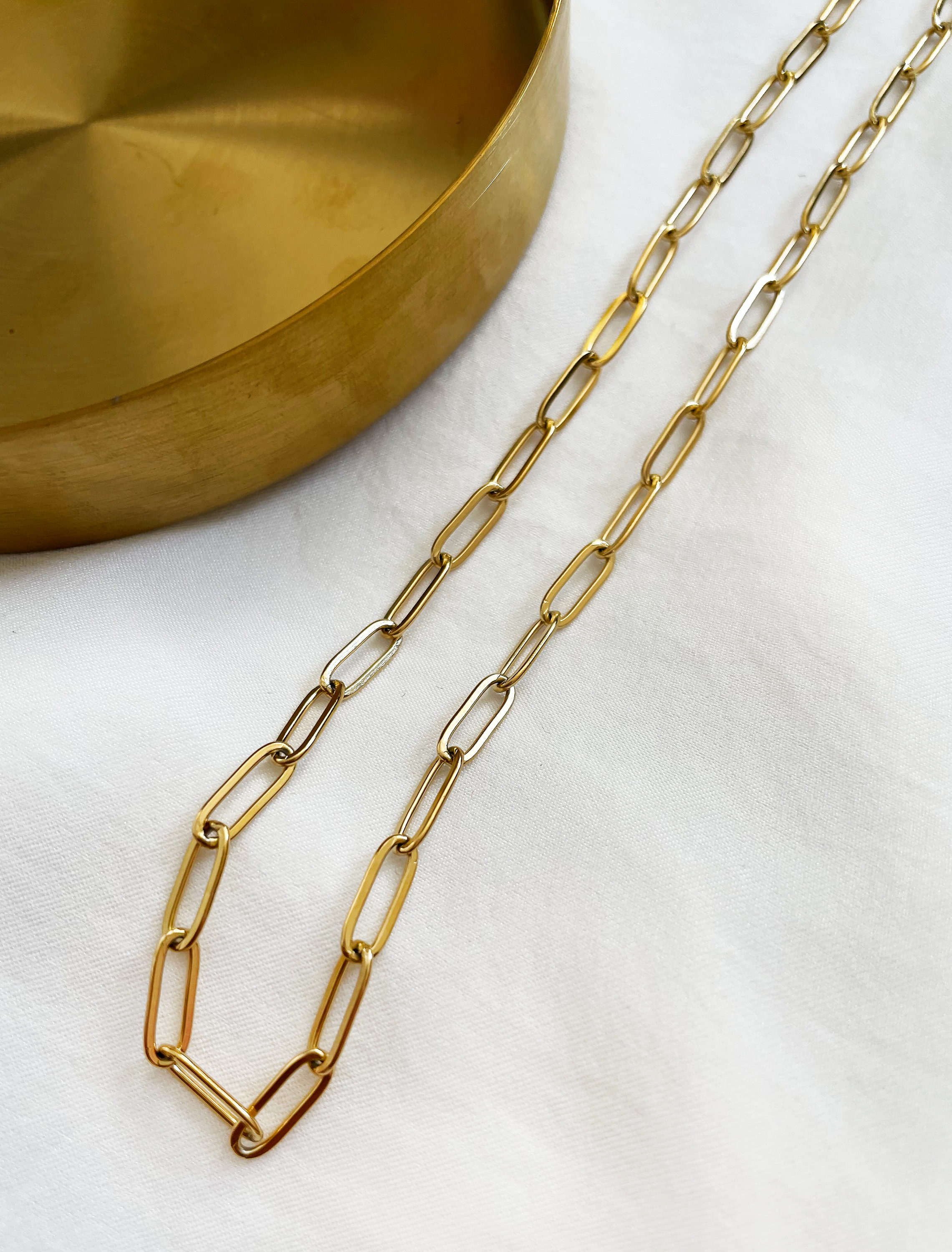 The SHIRIN Chain featuring statement links and a bright polished finish, crafted from stainless steel and 18K gold plated.