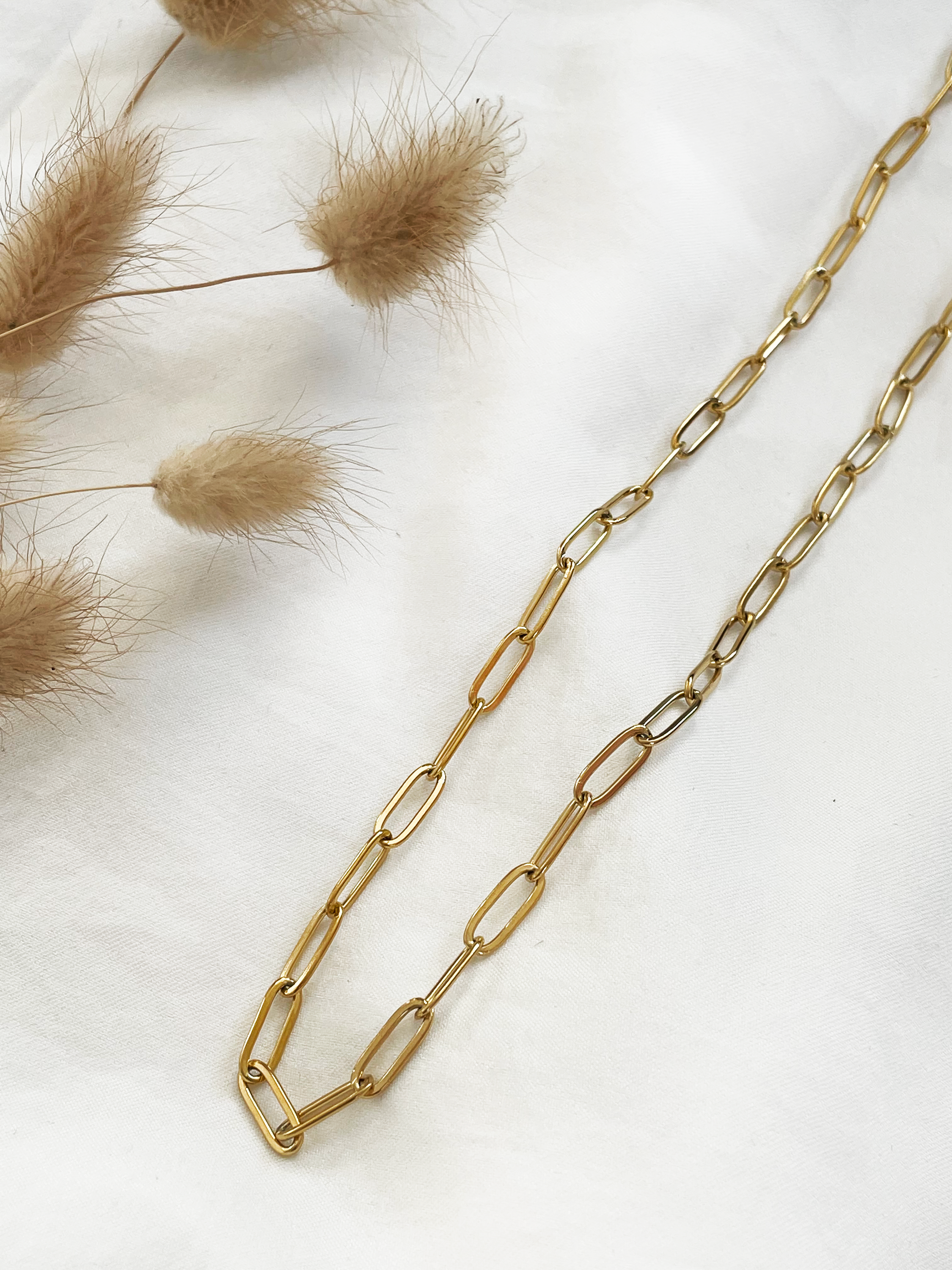 The SHIRIN Chain featuring statement links and a bright polished finish, crafted from stainless steel and 18K gold plated.