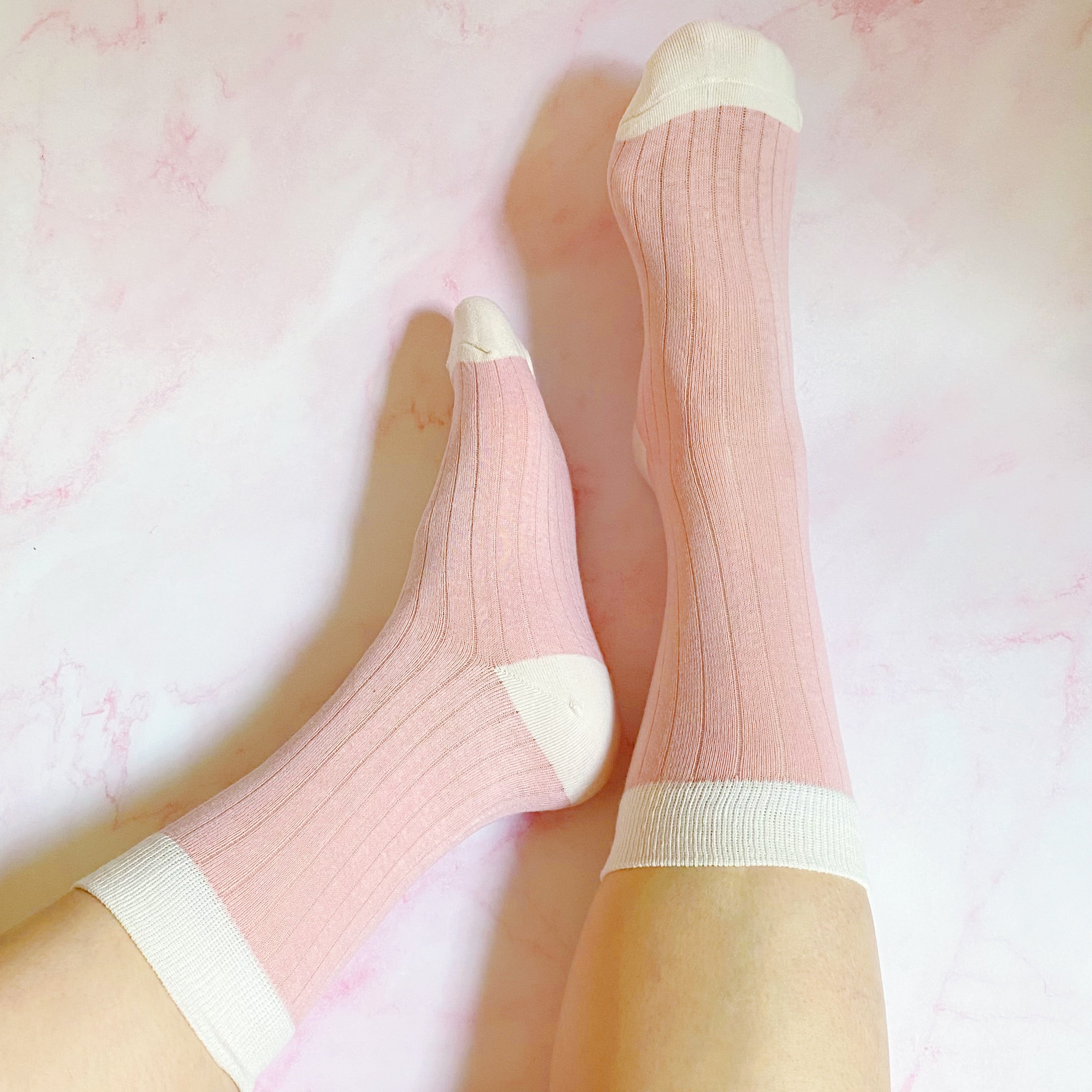 Set of 2 pairs of Silky Jacquard Socks in elegant design, showcasing lightweight and silky finish.