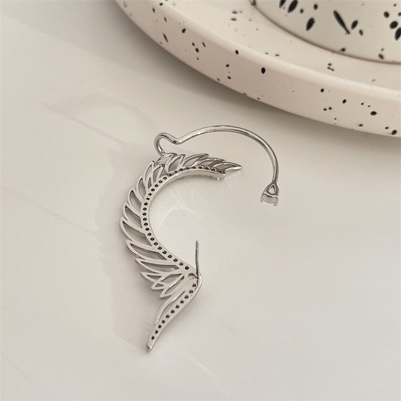 Single Shining Feathers Ear Stud and Ear-Hook featuring alloy and rhinestones, showcasing an elegant feather design.