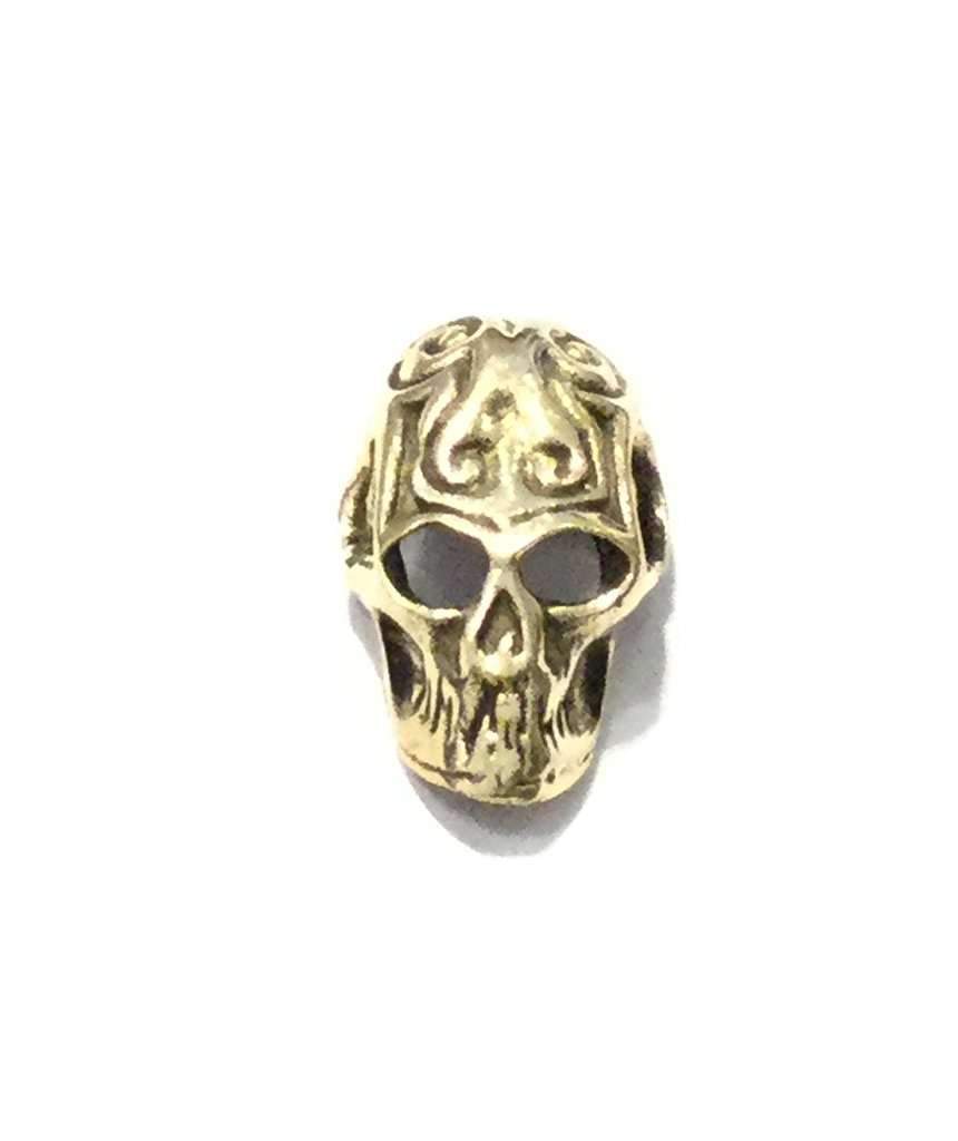 Urbiana skull pendant made of brass with silver plating, featuring a hand-etched design, perfect for daily wear.