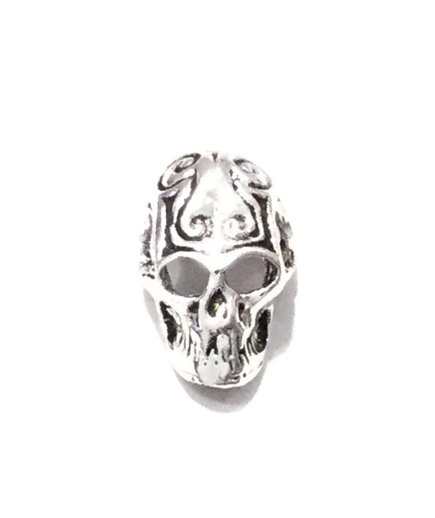 Urbiana skull pendant made of brass with silver plating, featuring a hand-etched design, perfect for daily wear.