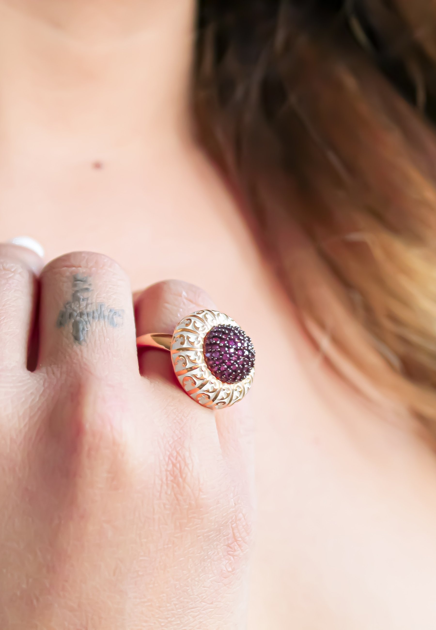 A beautifully crafted Small Lily Ring featuring gold plating and authentic zircons, showcasing a unique lily-inspired design.