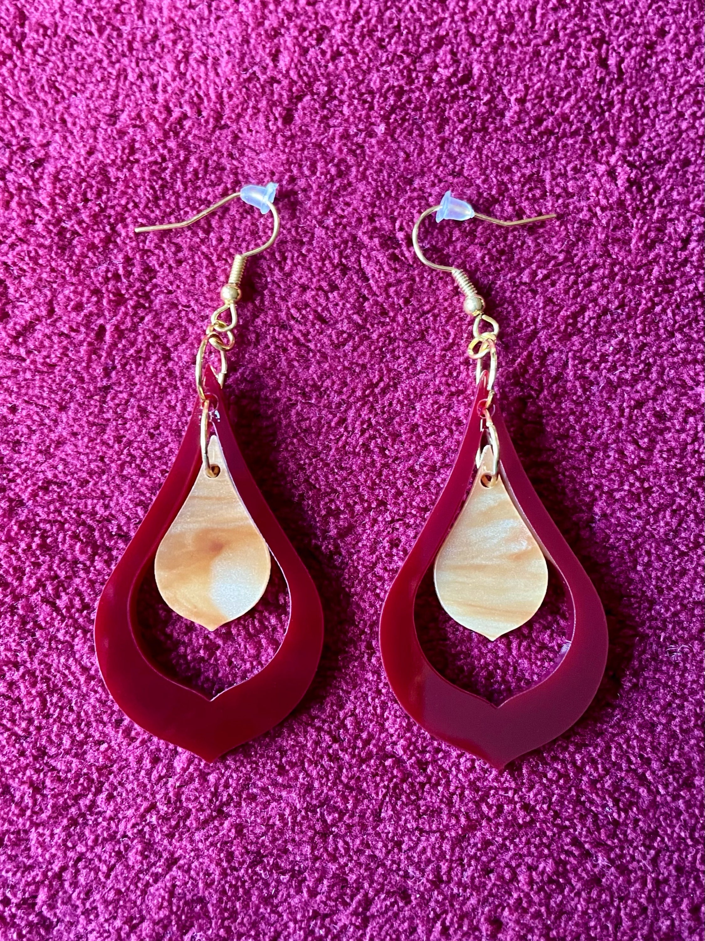 Sophia Earrings featuring maroon and caramel marble laser-cut acrylic design, measuring 7.5cm in height and 3cm in width.