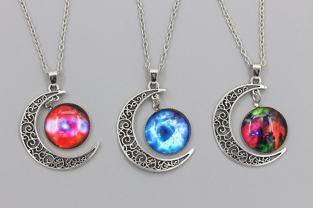 A stylish Space Moon Chain Necklace made of alloy, featuring a moon-shaped pendant and a 48cm chain.