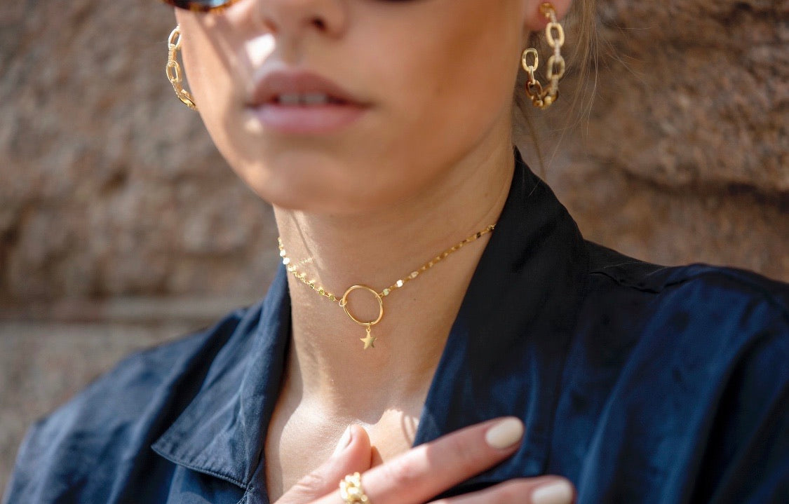 STELLA Star Choker featuring a tiny star and hoop pendant on a double row mirror link chain, elegantly crafted in 18k gold plating.