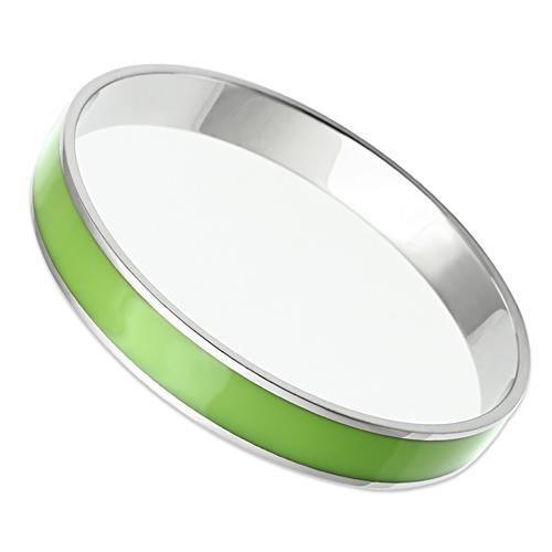 TK535 High Polished Stainless Steel Bangle featuring an emerald epoxy center stone, showcasing its elegant design and shiny finish.