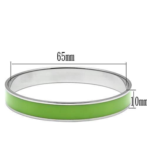 TK535 High Polished Stainless Steel Bangle featuring an emerald epoxy center stone, showcasing its elegant design and shiny finish.