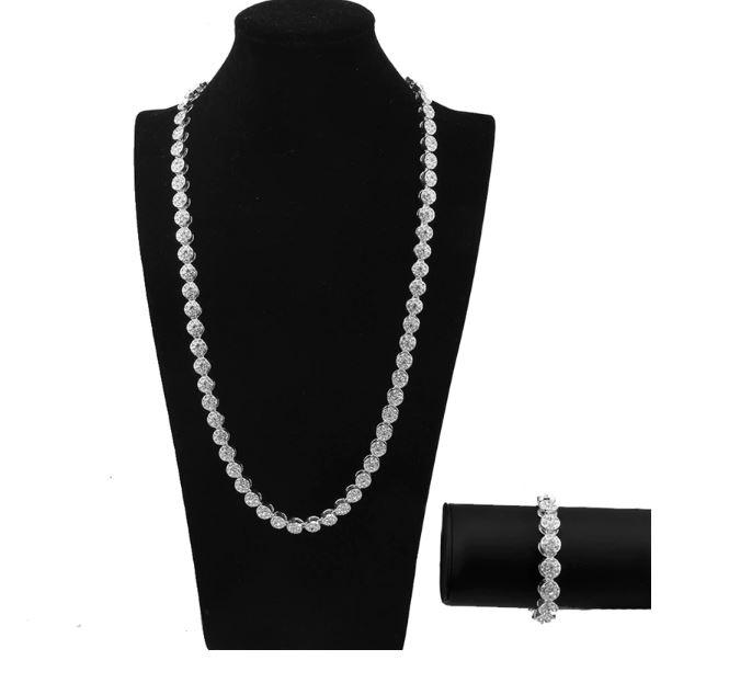 TREASURE 7 MM Flower Chain featuring rhinestones on a base alloy metal chain, showcasing elegance and luxury.