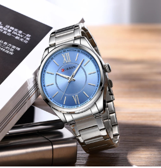 Trivia Curren Metal Watch showcasing a sleek design with bold metal forgings and radiant hour markers.