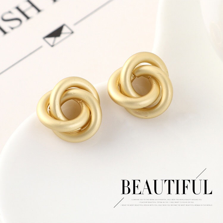 Elegant Twining Rose Stud Earrings made of brass and s925 silver, featuring a delicate rose design, lightweight and perfect for any occasion.