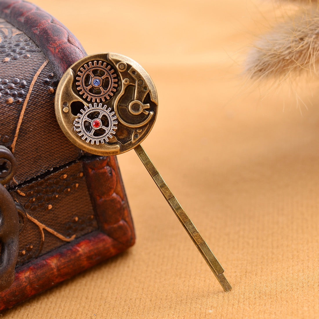 Vintage Clock Movement Hair Clip made of alloy, featuring intricate clock design and secure clasp for stylish hair styling.