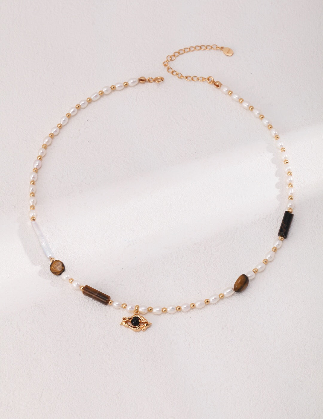 Vintage Gold Pearl Tiger Eye Beaded Necklace featuring freshwater pearls and gold vermeil, elegantly designed with adjustable chain.