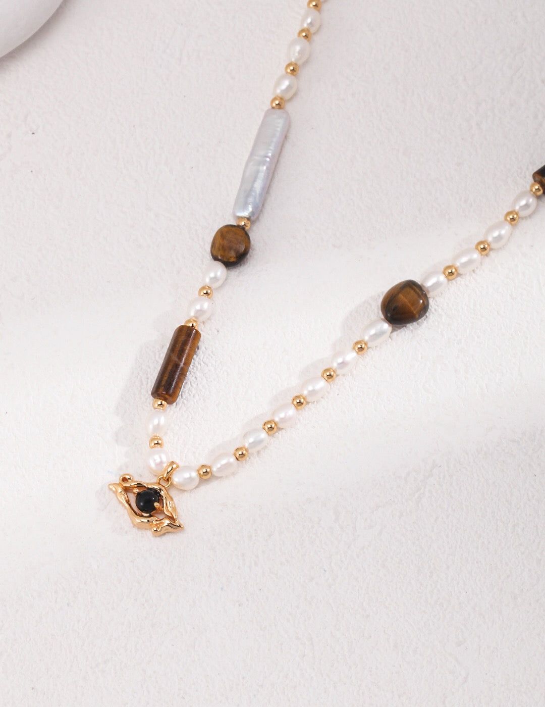 Vintage Gold Pearl Tiger Eye Beaded Necklace featuring freshwater pearls and gold vermeil, elegantly designed with adjustable chain.