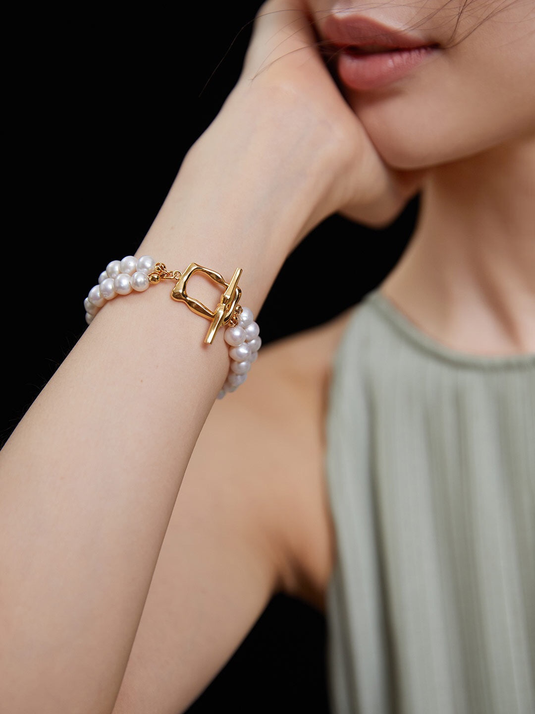 Vintage Style Double Layered T-bar Bracelet featuring natural Baroque pearls and gold vermeil, elegantly designed for a timeless look.