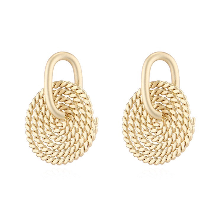 A pair of elegant Weaving Disc Earrings made from brass and s925 silver, featuring a unique weaving pattern.