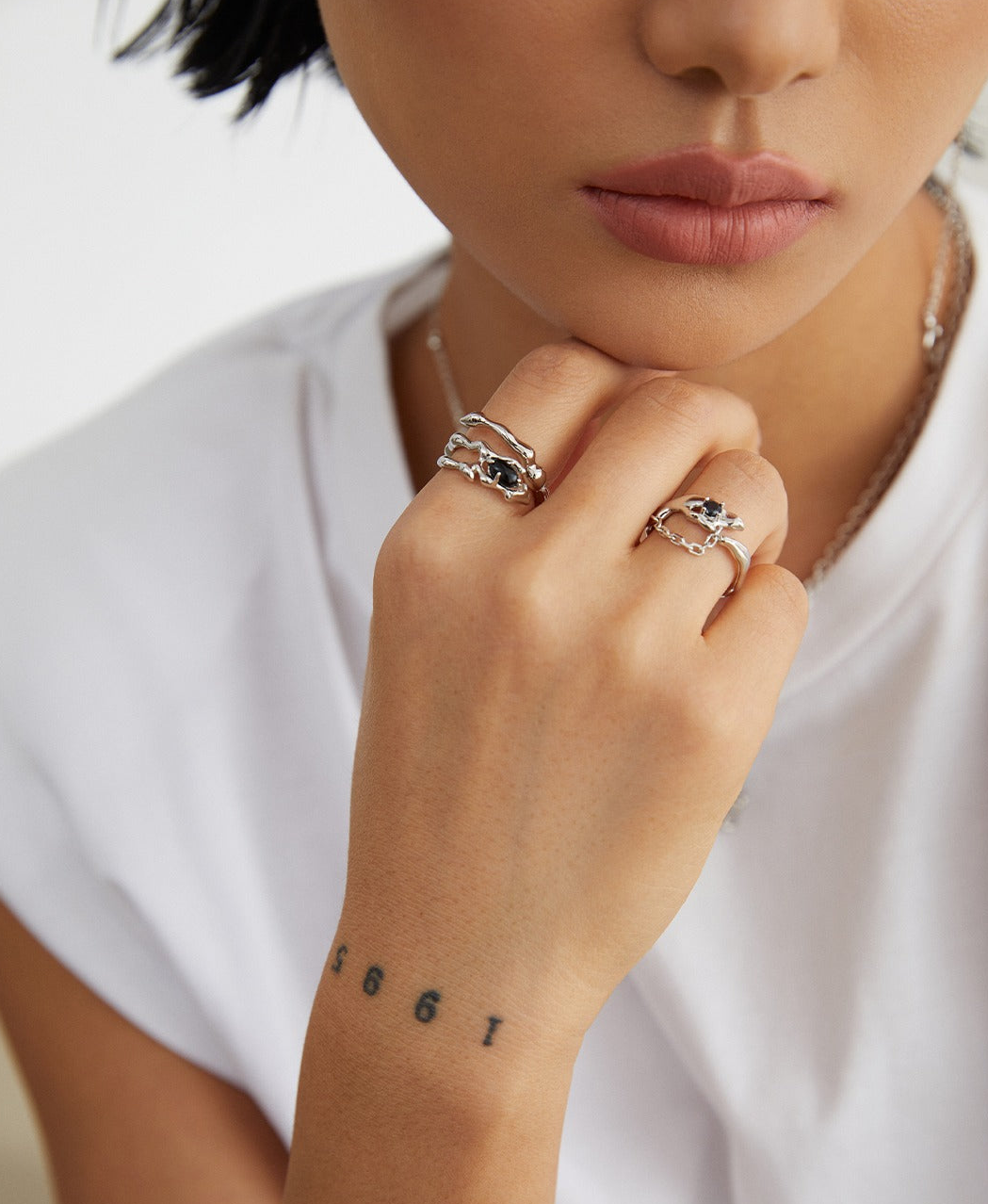 Whimsical Branch Adjustable Silver Ring with irregular design and synthetic crystal, showcasing vintage gold and platinum finishes.