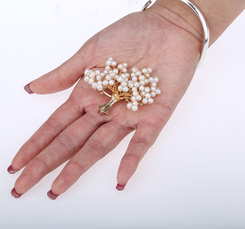 Handmade Women's Freshwater Pearl Tree of Life Pin Brooch featuring copper wire and elegant pearls, perfect for gifts.