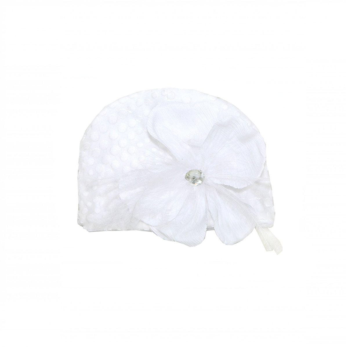 A stylish white cap for baby girls, inspired by swans, perfect for spring outings.