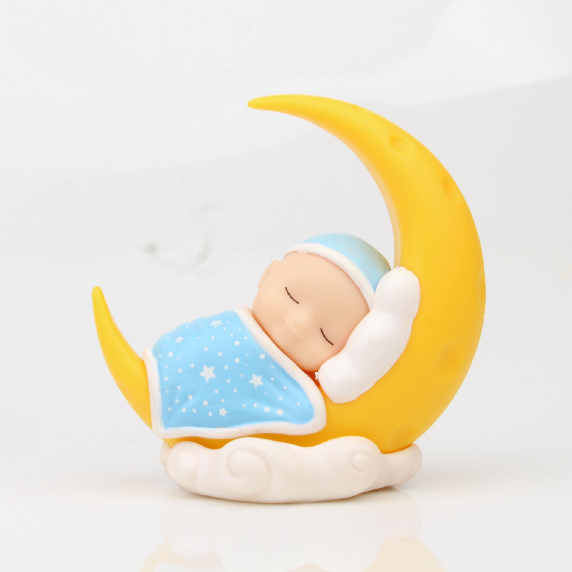 Handmade Micro-view Moon Cover Quilt featuring soft pastel colors and adorable moon patterns, perfect for sleeping babies.