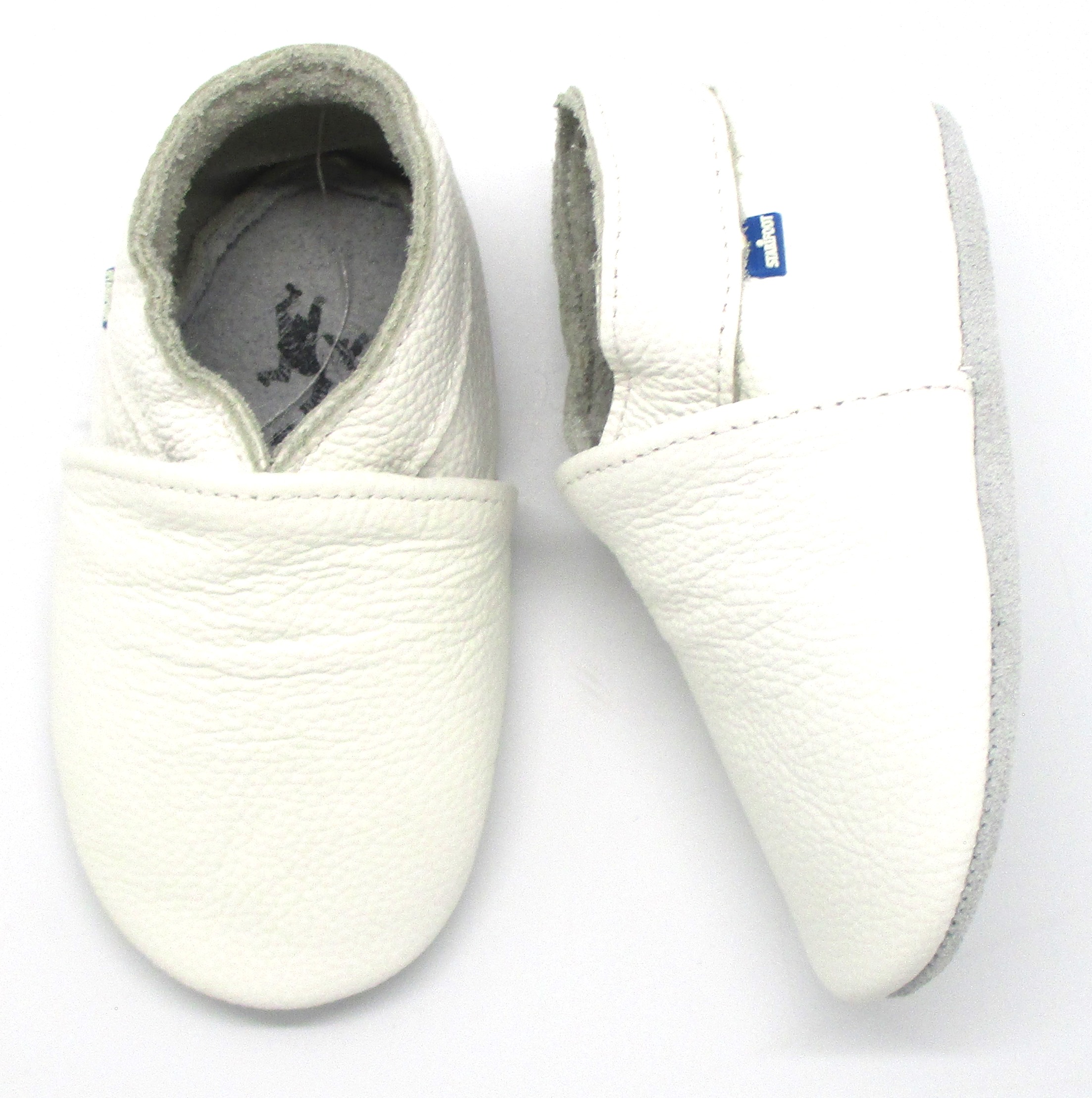 BABYSOFT 3000 WHITE shoes for babies, featuring a soft, breathable design with an anti-slip sole, perfect for first steps.