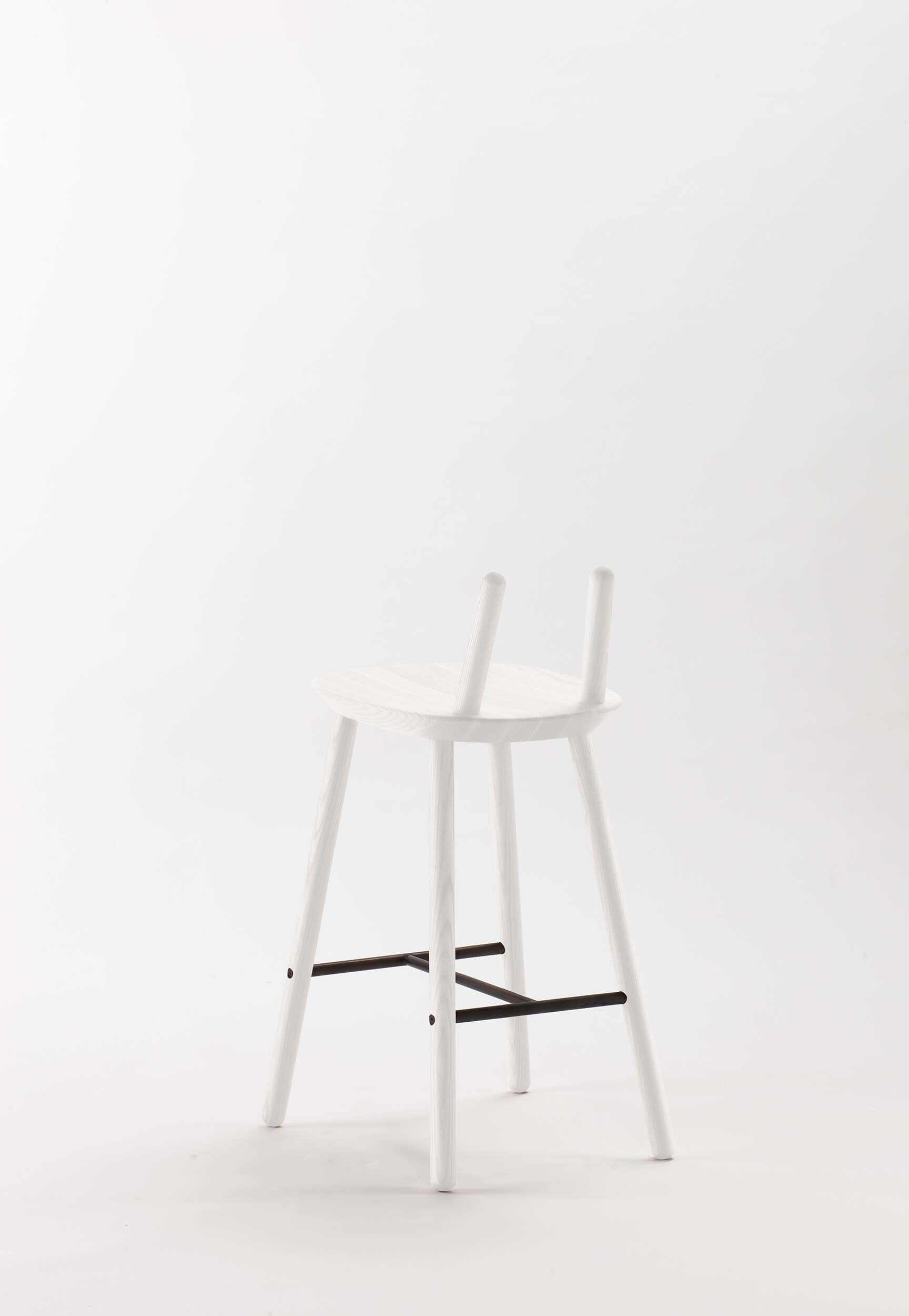 Naïve Semi Bar Stool featuring a carved seat and minimal backrest, with a durable steel footrest, ideal for home and public use.