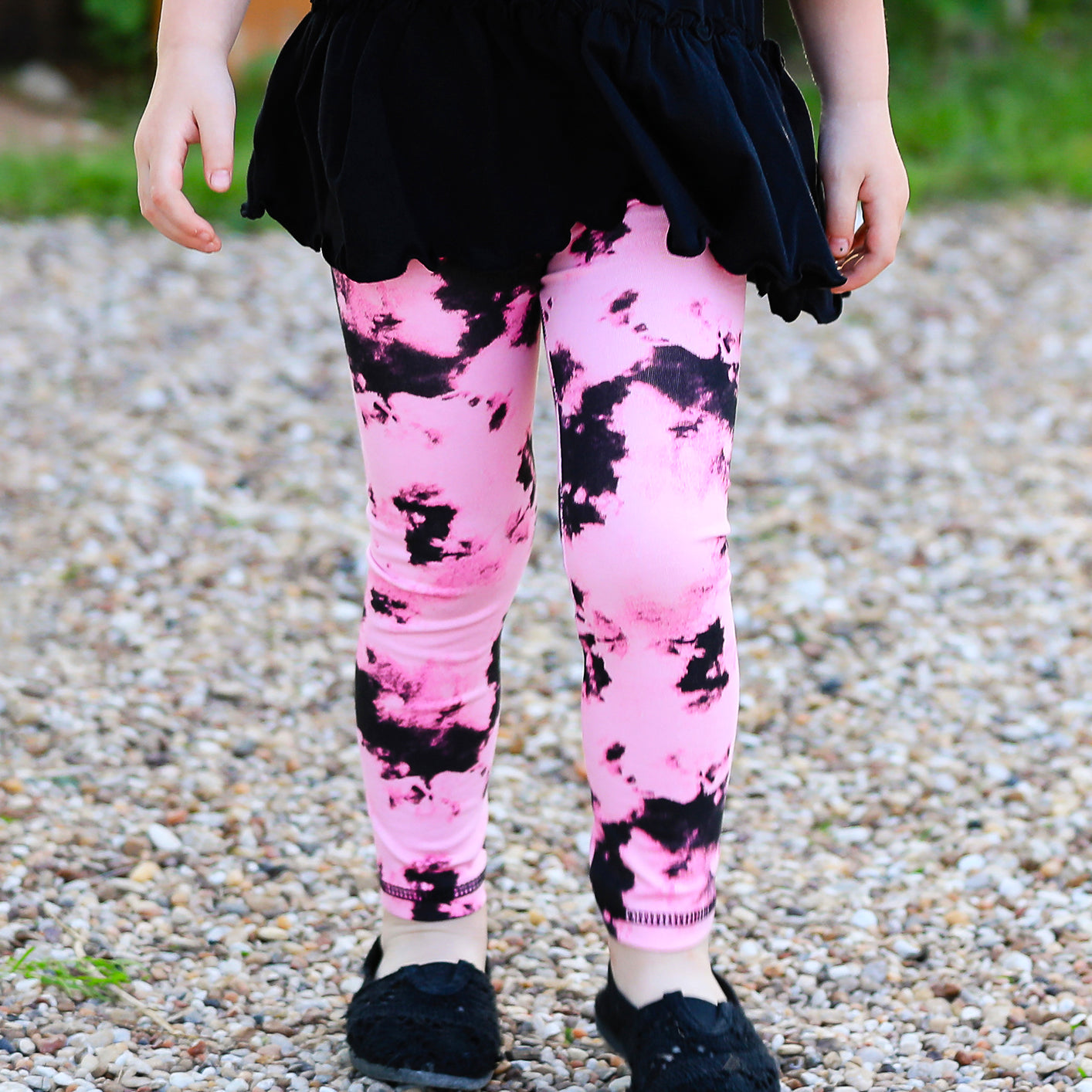 AnnLoren Baby Toddler Big Girls Boutique leggings featuring vibrant pink and black tie dye design with ruffles and thick elastic waistband.