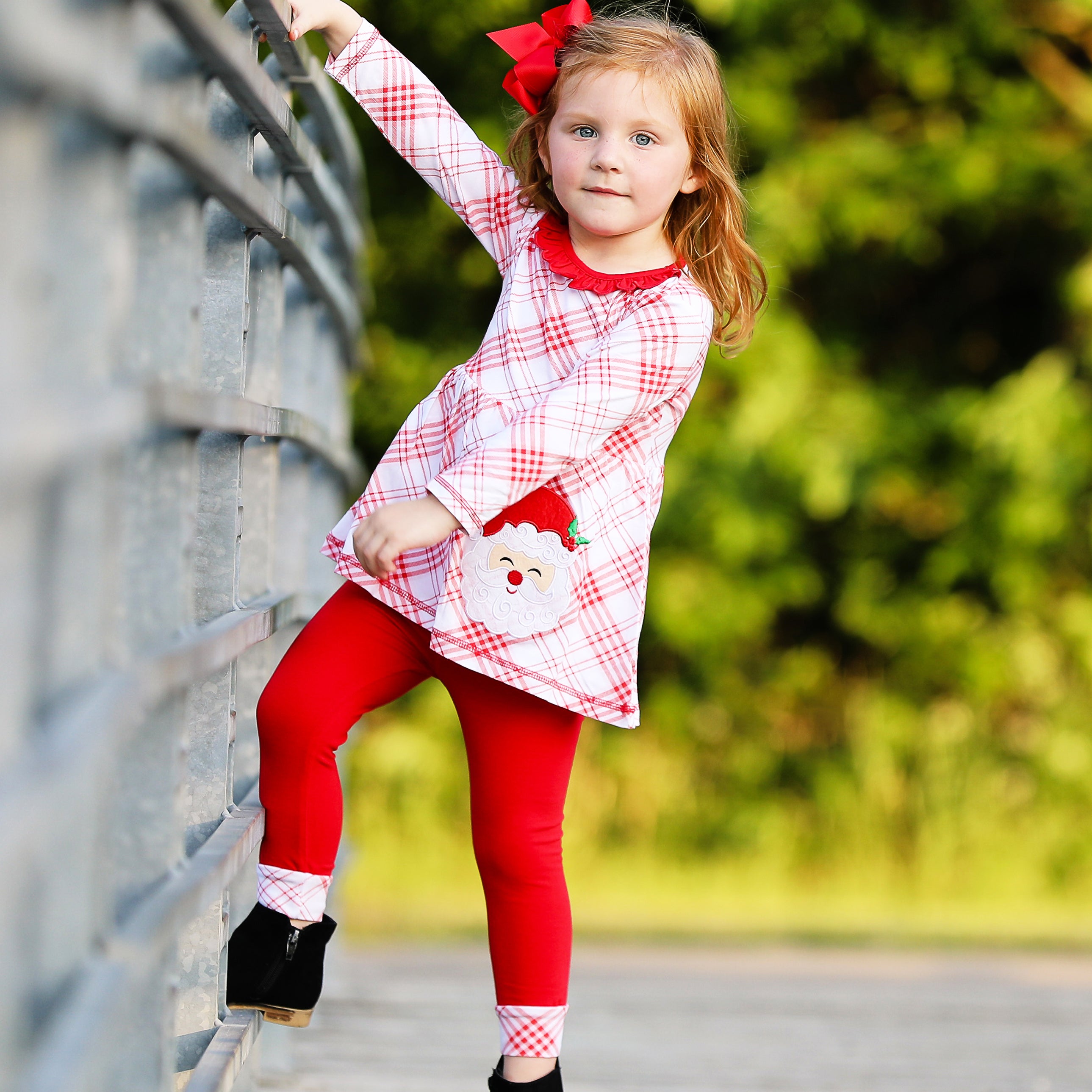 AnnLoren Girls Boutique Santa Holiday Clothing Set featuring a long sleeve dress with Santa applique and red knit leggings.