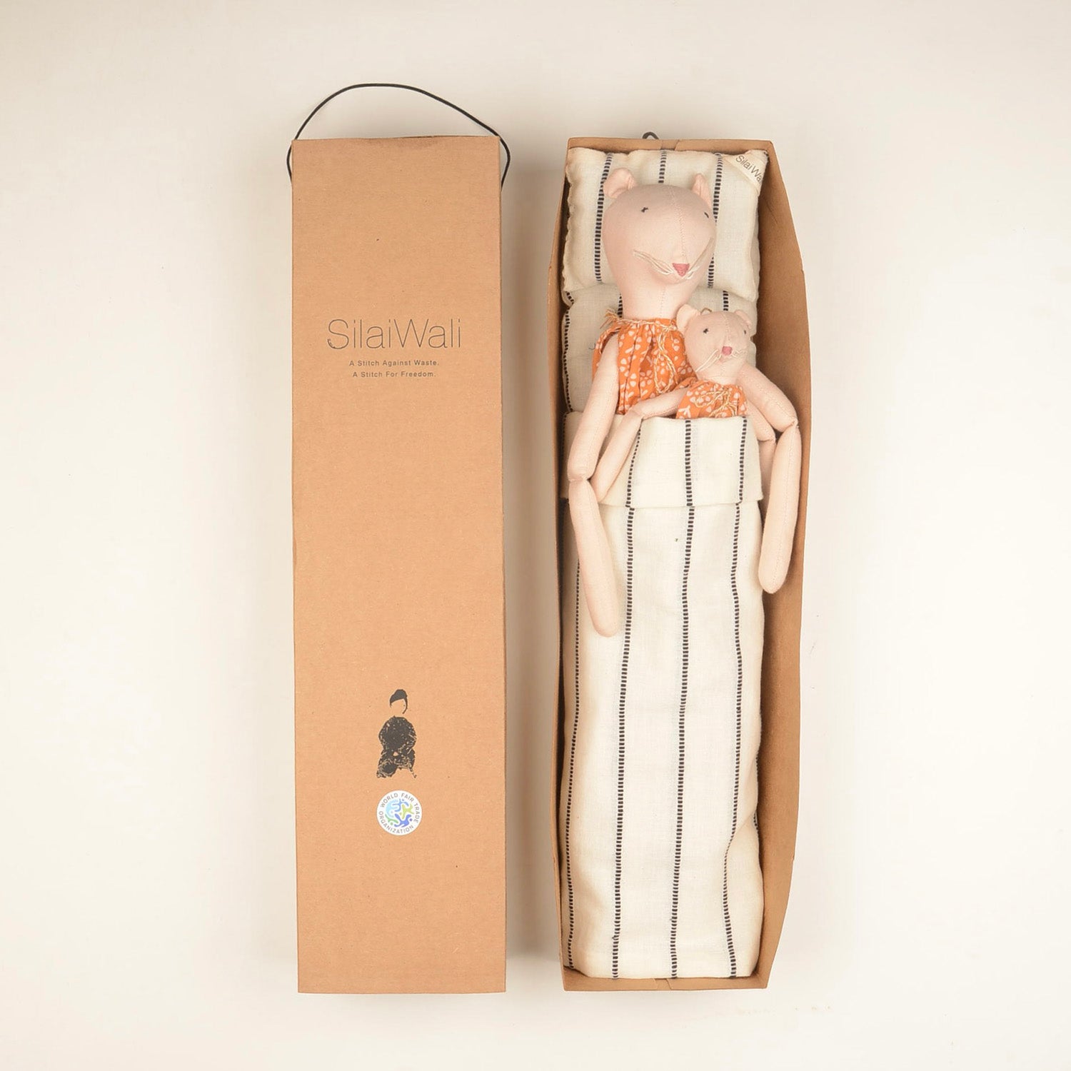 Isla Mom&Mini — The Mouse, handcrafted dolls made from waste fabric, showcasing a mother mouse and her baby in a charming design.