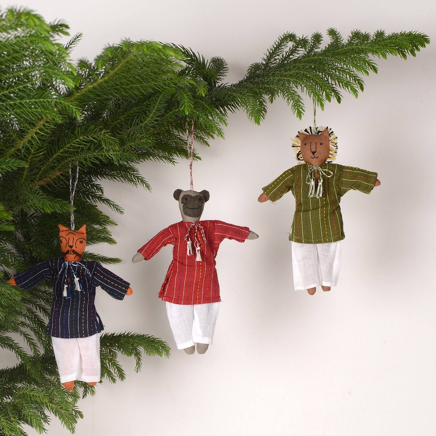 Eco-friendly Orn_Djour doll hanging for festive home decoration, featuring vibrant colors and intricate design.