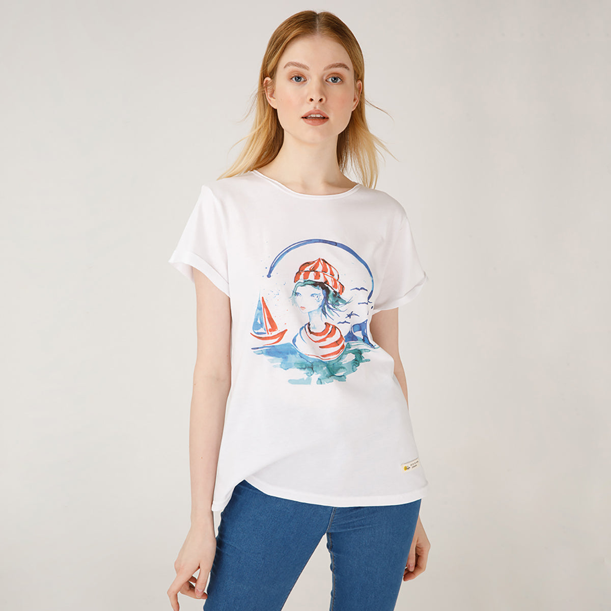 Anemoss Marine Collection Sailor Girl Damen T-Shirt in Weiß mit maritimem Design, Rundhalsausschnitt und regulärer Passform.