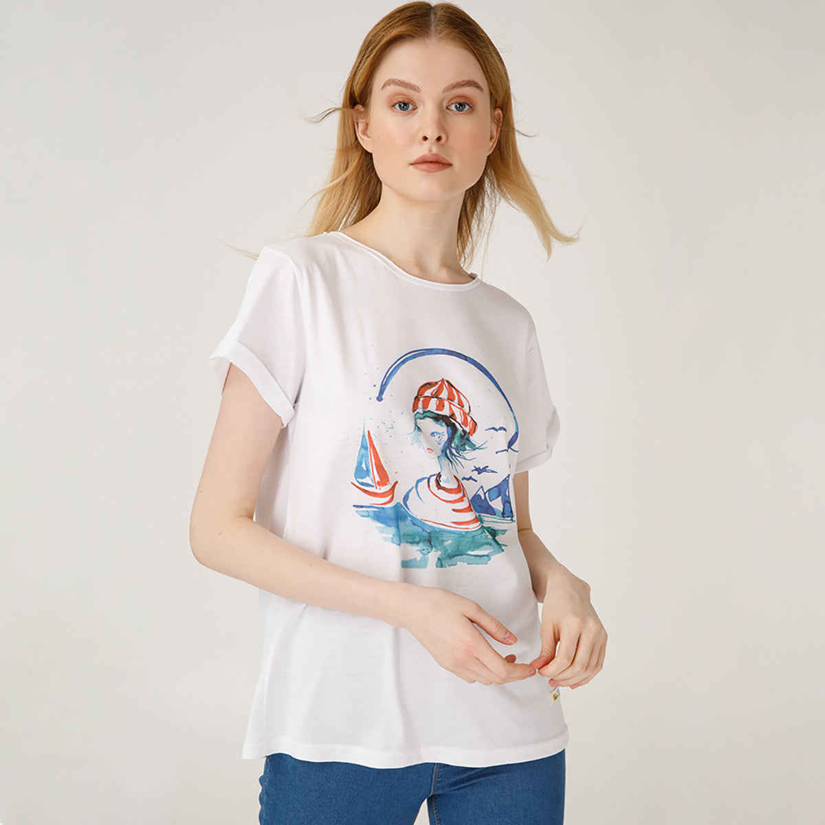 Anemoss Marine Collection Sailor Girl Damen T-Shirt in Weiß mit maritimem Design, Rundhalsausschnitt und regulärer Passform.