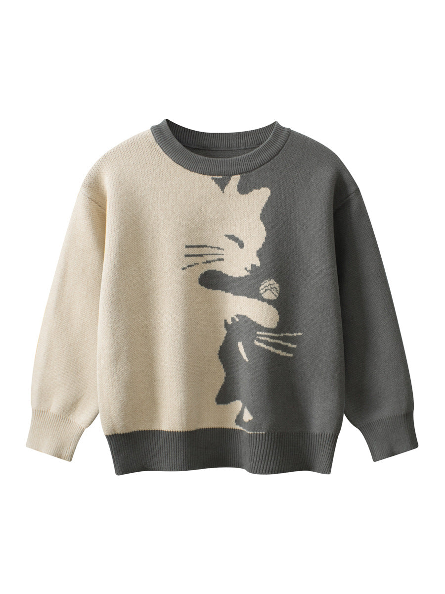 A grey long sleeve top for baby girls featuring a cute cat pattern, made from soft cotton material, perfect for autumn and winter wear.