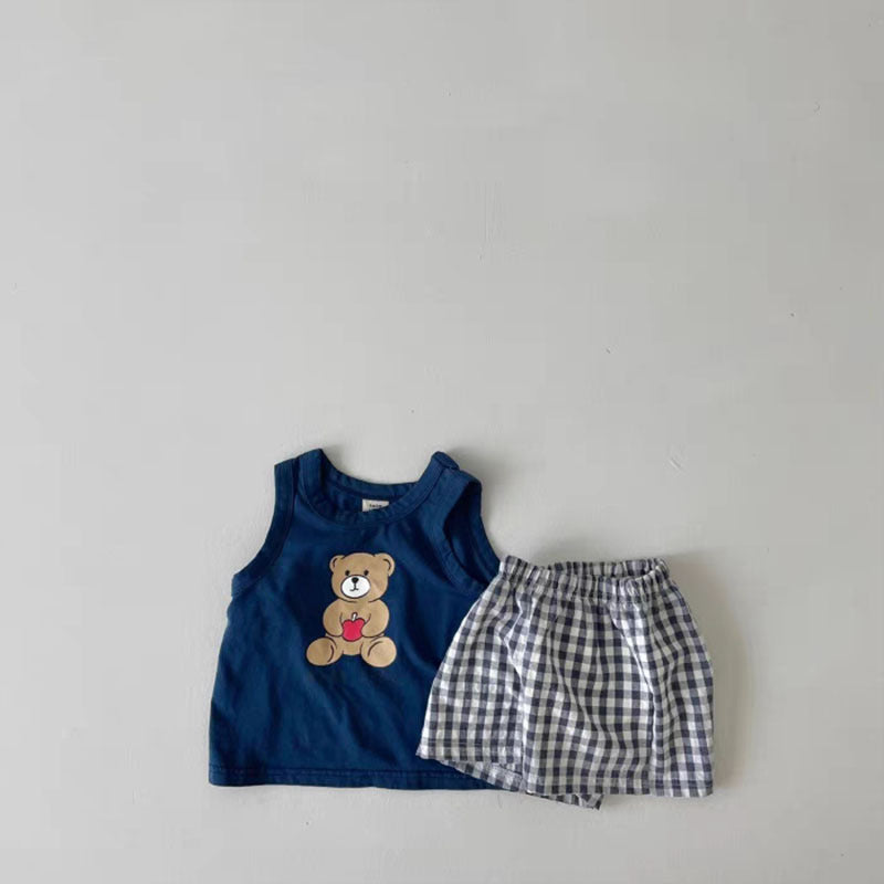 Baby Bear Print Pattern Tops with Plaid Shorts Sets in various colors, showcasing a playful design suitable for infants and toddlers.