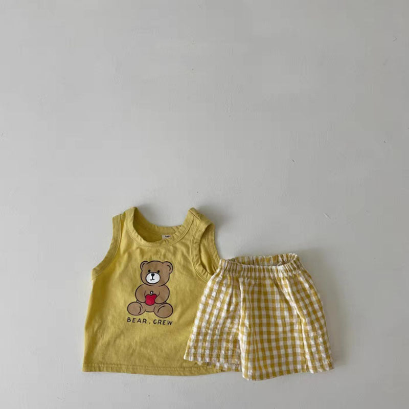 Baby Bear Print Pattern Tops with Plaid Shorts Sets in various colors, showcasing a playful design suitable for infants and toddlers.