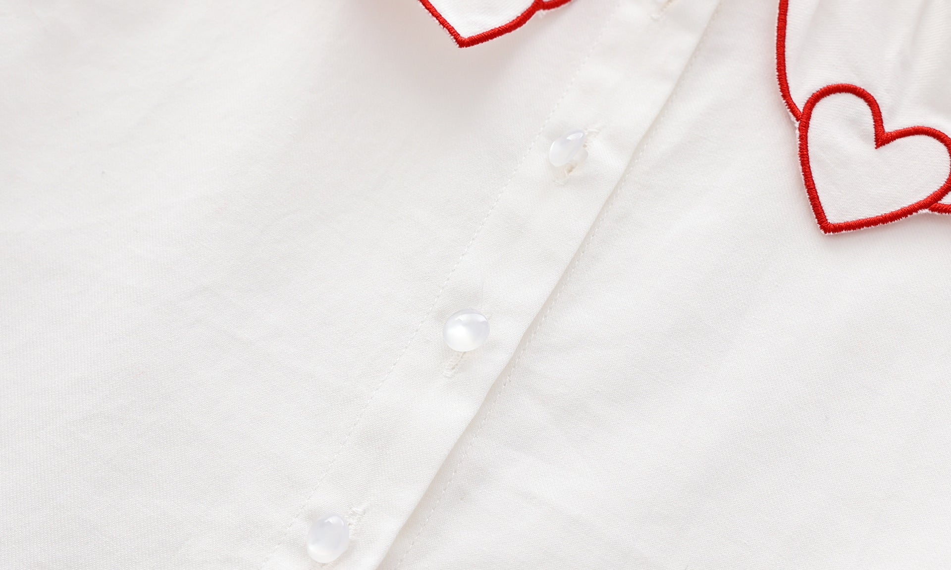 Baby Girl 1pcs Heart Neck Shirt with Crystal Buttons in White Cotton, perfect for summer occasions.