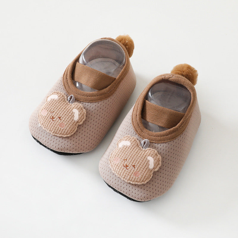 Adorable baby girl cartoon pattern non-slip toddler shoes featuring a fun tail design in various colors.