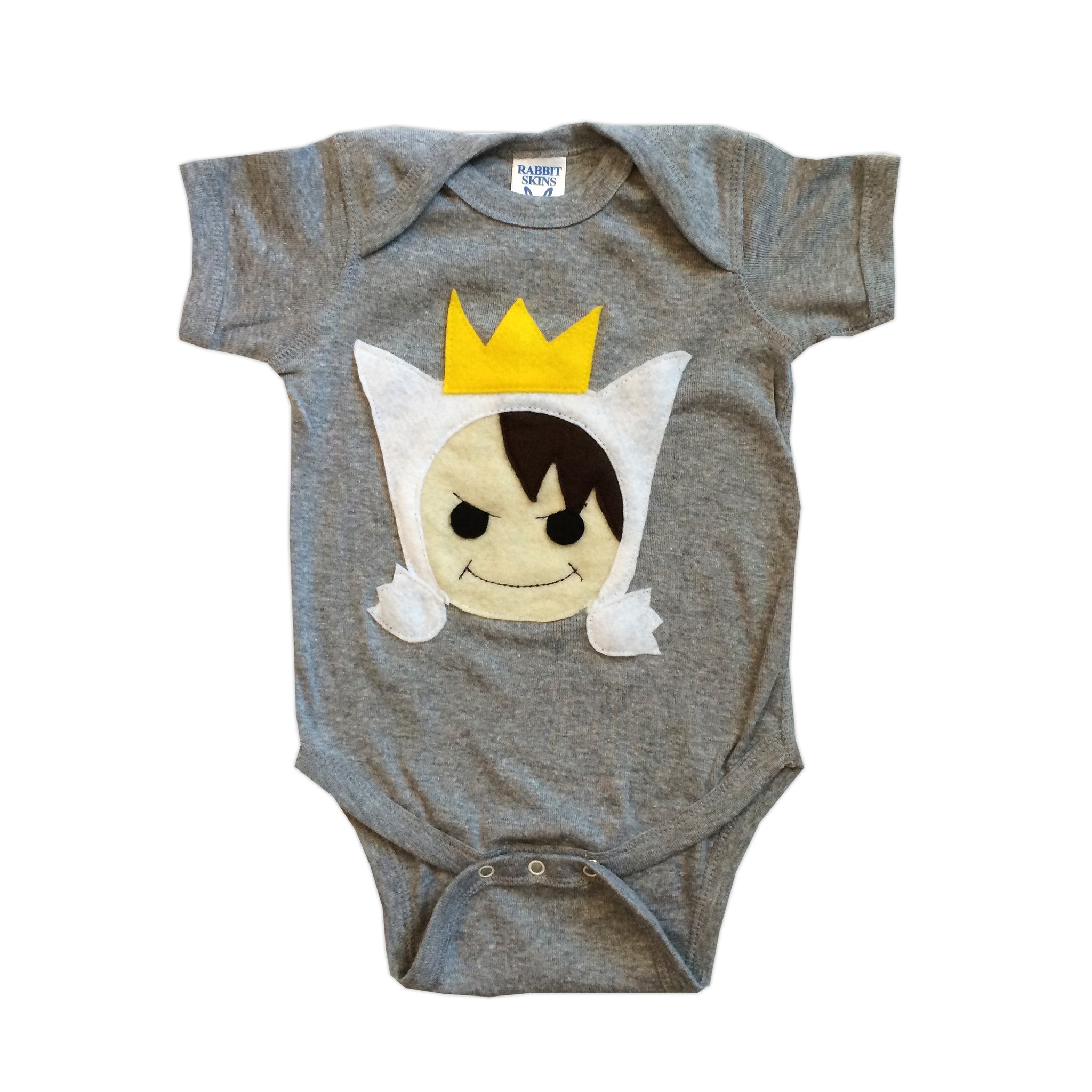 Adorable gray baby onesie featuring a playful crown design, perfect for little boys and girls.