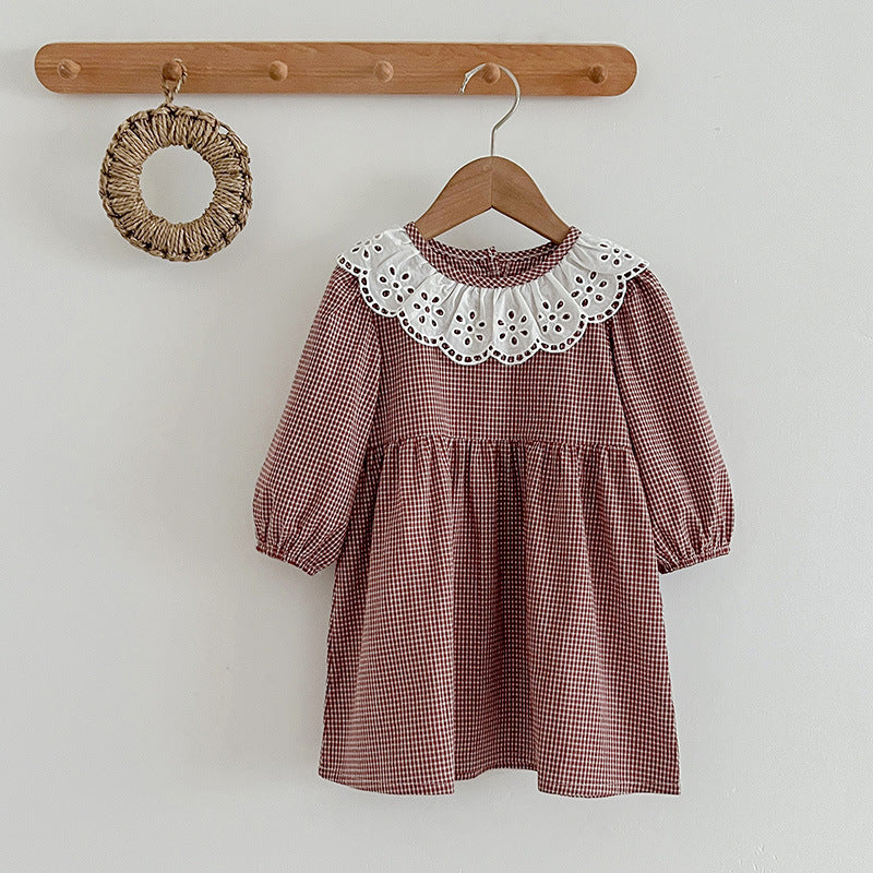 Fashion Lace Collar Long Sleeve Baby Onesies and Girl Dress in red and brown colors, featuring a stylish lace collar and plaid pattern.